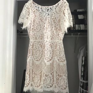 Beautiful lace Lulu’s dress Sz M